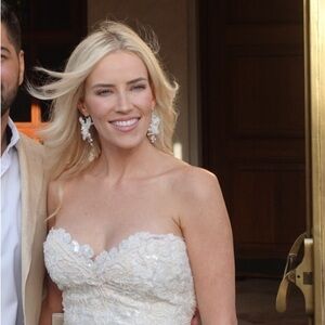 Meet your Posher, Phoenix